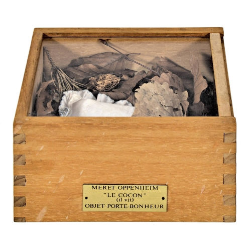 MERET OPPENHEIM : 'Le Cocon. (il vit). Objet-Porte-Bonheur' (DOBIASCHOFSKY AUKTIONEN AG)