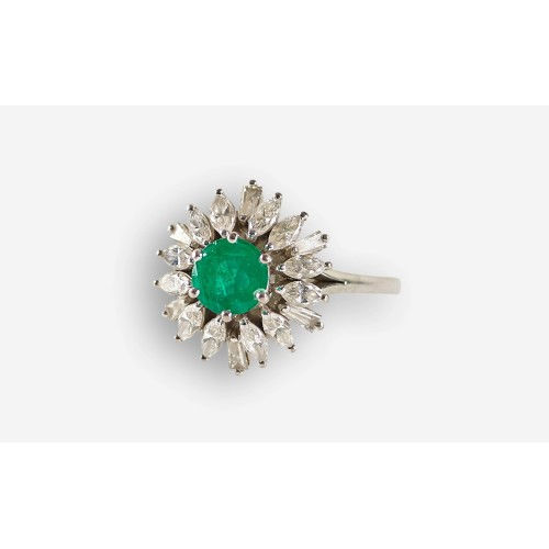 SMARAGD-DIAMANT-RING : (DOBIASCHOFSKY AUKTIONEN AG)