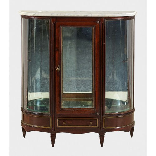 ZIERVITRINE : Louis XVI, Frankreich, Ende 18. Jh (DOBIASCHOFSKY AUKTIONEN AG)