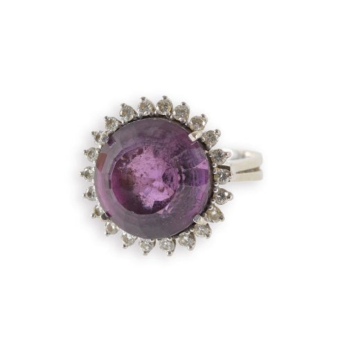AMETHYST-BRILLANT-RING : (DOBIASCHOFSKY AUKTIONEN AG)