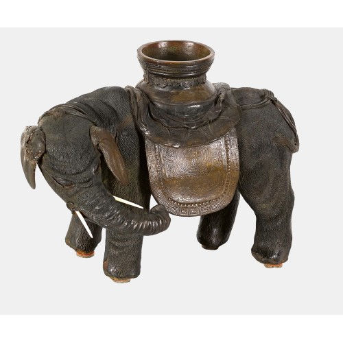 TIERFIGUR : China, 18. Jh (DOBIASCHOFSKY AUKTIONEN AG)