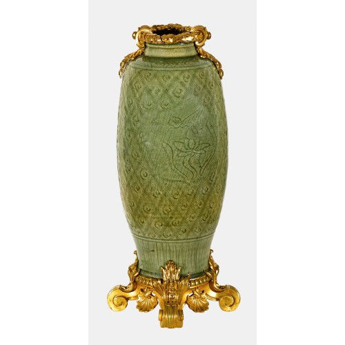 VASE : China, 19. Jh (DOBIASCHOFSKY AUKTIONEN AG)