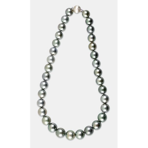 PERLEN-COLLIER : (DOBIASCHOFSKY AUKTIONEN AG)