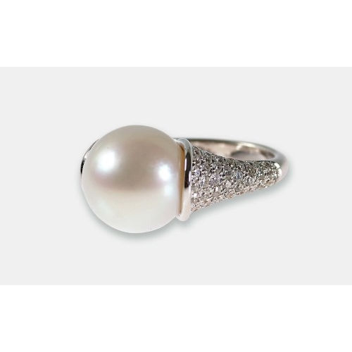 PERLEN-DIAMANT-RING : (DOBIASCHOFSKY AUKTIONEN AG)