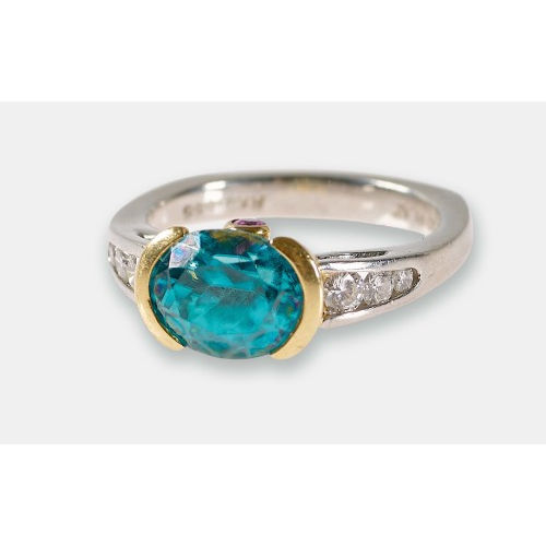 PARAIBA-TURMALIN-DIAMANT-RING : (DOBIASCHOFSKY AUKTIONEN AG)