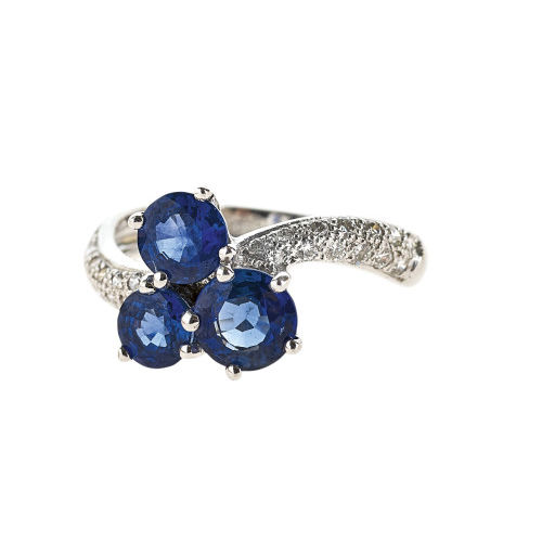 SAPHIR-DIAMANT-RING : (DOBIASCHOFSKY AUKTIONEN AG)