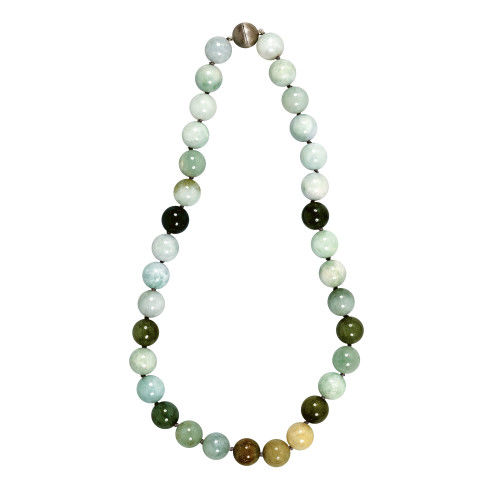 JADE-COLLIER : (DOBIASCHOFSKY AUKTIONEN AG)