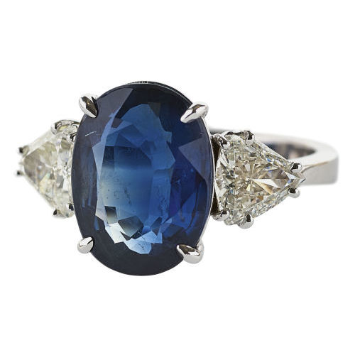 SAPHIR-DIAMANT-RING : (DOBIASCHOFSKY AUKTIONEN AG)