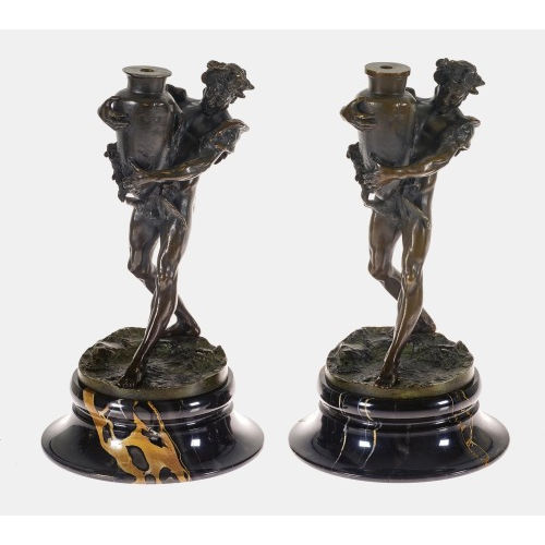 ARTHUR STRASSER : Paar Satyrn mit Vase (DOBIASCHOFSKY AUKTIONEN AG)