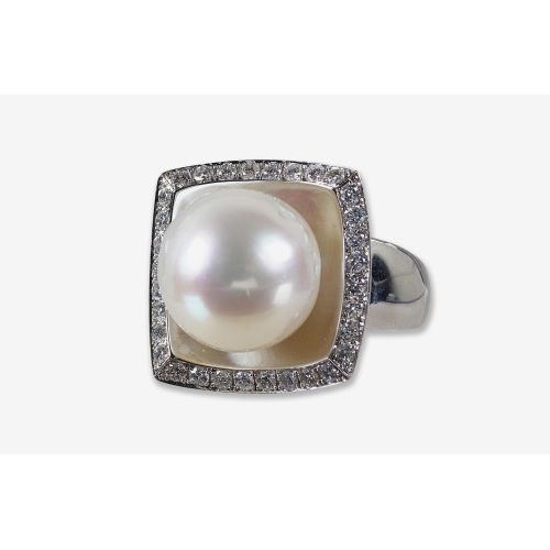 PERLEN-DIAMANT-RING : (DOBIASCHOFSKY AUKTIONEN AG)