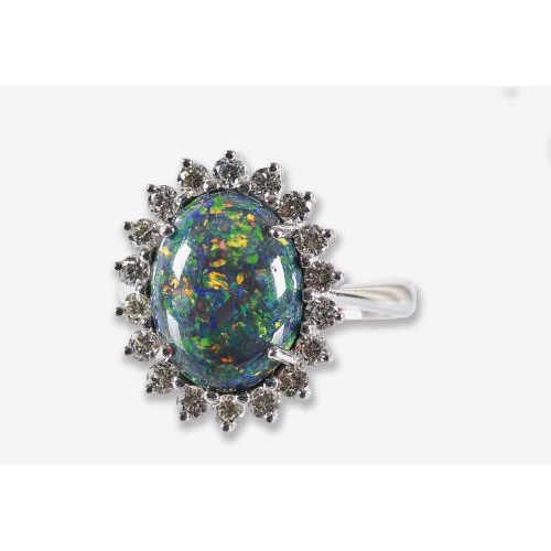 OPAL-BRILLANT-RING : (DOBIASCHOFSKY AUKTIONEN AG)