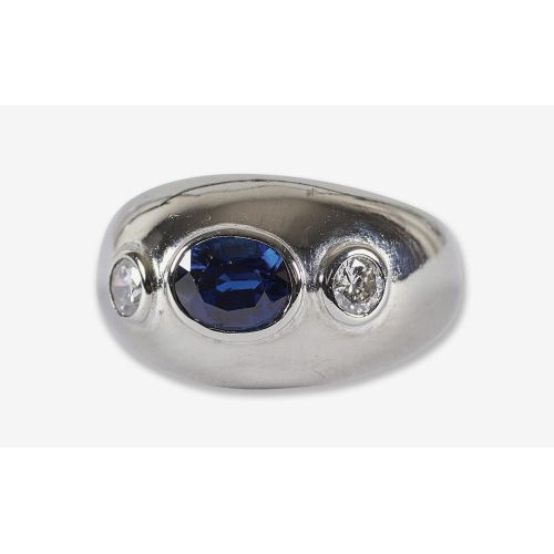 SAPHIR-BRILLANT-RING : (DOBIASCHOFSKY AUKTIONEN AG)