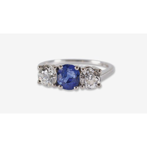 SAPHIR-DIAMANT-RING : (DOBIASCHOFSKY AUKTIONEN AG)