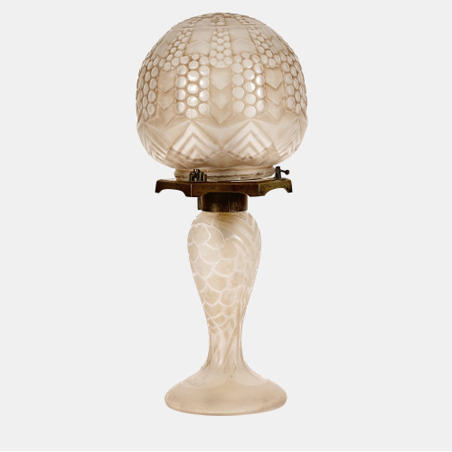TISCHLAMPE : Pantin, um 1925-1930 (Deveau) (DOBIASCHOFSKY AUKTIONEN AG)