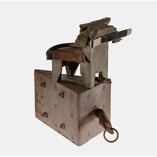 FRANZ EGGENSCHWILER : 'Hausgespenst Stierobjekt' (DOBIASCHOFSKY AUKTIONEN AG)