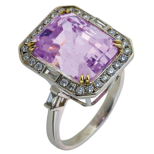 KUNZIT-BRILLANT-RING : (DOBIASCHOFSKY AUKTIONEN AG)