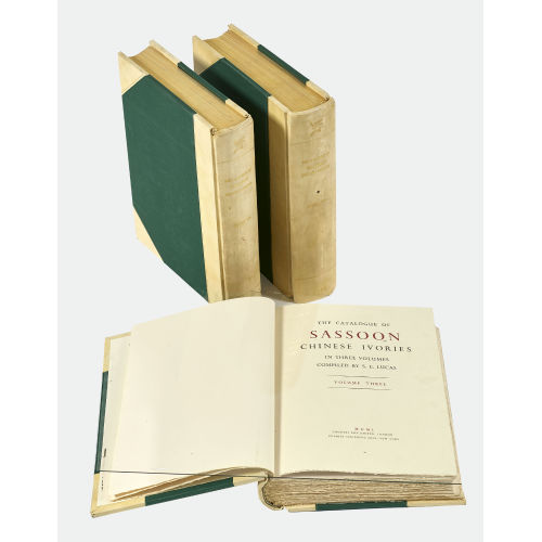 SAMMLUNGSKATALOG : Sydney Edward Lucas: 'The catalogue of Sassoon Chinese Ivories' (DOBIASCHOFSKY AUKTIONEN AG)