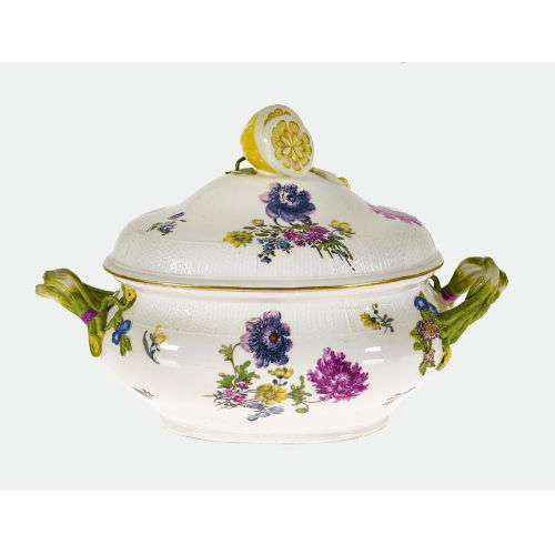 DECKELTERRINE : Meissen, um 1750-1760 (K�nigliche Porzellan Manufaktur) (DOBIASCHOFSKY AUKTIONEN AG)