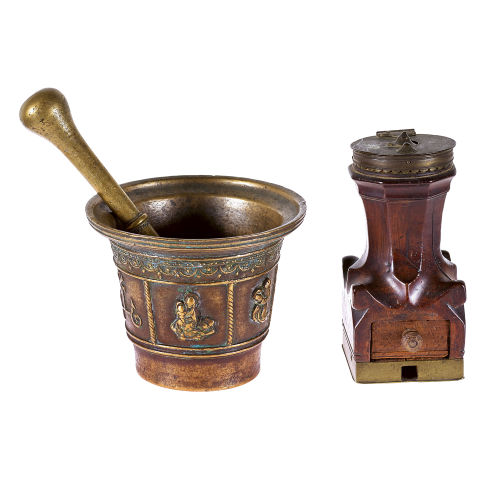 KAFFEEM�HLE UND M�RSER MIT PISTILL : Hausrat aus dem Nachlass von Giovanni Giacometti (1868-1933) (DOBIASCHOFSKY AUKTIONEN AG)