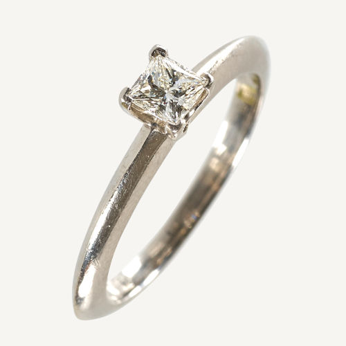 SOLITAIRE-RING : Tiffany & Co (DOBIASCHOFSKY AUKTIONEN AG)