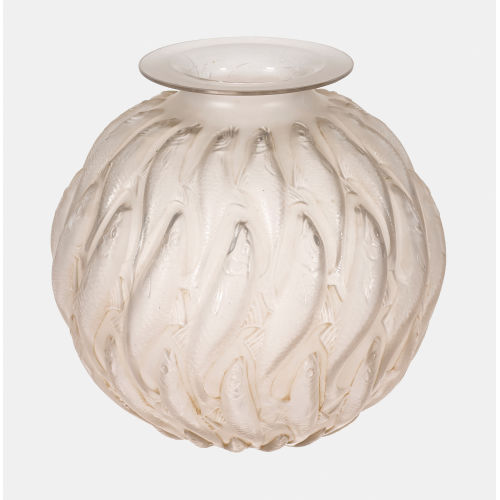 REN� LALIQUE : Vase 'Marisa', Paris, 1928-1947 (DOBIASCHOFSKY AUKTIONEN AG)