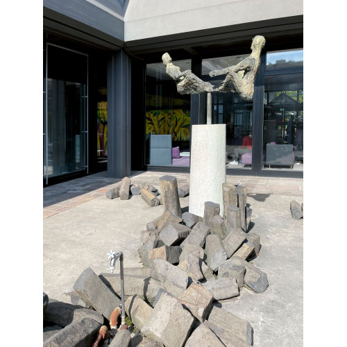 IVO SOLDINI : Zwei Figuren im Gleichgewicht (Brunnenfiguren) (DOBIASCHOFSKY AUKTIONEN AG)