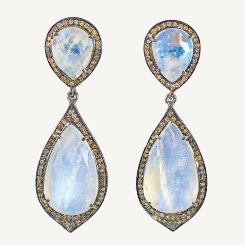 MONDSTEIN-DIAMANT-OHRH�NGER : (DOBIASCHOFSKY AUKTIONEN AG)