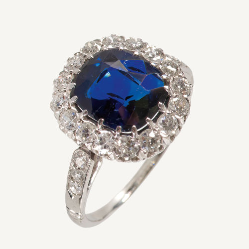SAPHIR-BRILLANT-RING : Um 1920 (DOBIASCHOFSKY AUKTIONEN AG)