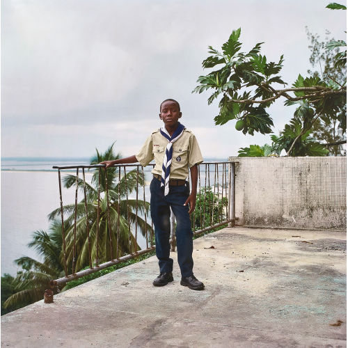 PIETER HUGO : 'Maxwell Dorbor, Monrovia, Liberia' (DOBIASCHOFSKY AUKTIONEN AG)