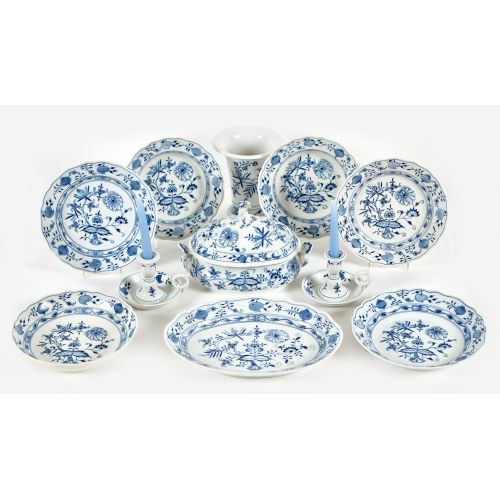 SERVICE : Meissen, 19./20. Jh. (K�nigliche und Staatliche Porzellan Manufaktur) (DOBIASCHOFSKY AUKTIONEN AG)