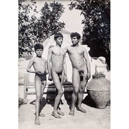 WILHELM VON GLOEDEN : Drei nackte Jnglinge (DOBIASCHOFSKY AUKTIONEN AG)