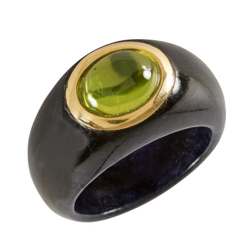 PERIDOT-ONYX-RING : (DOBIASCHOFSKY AUKTIONEN AG)