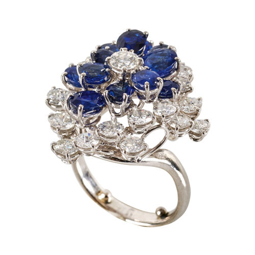 SAPHIR-BRILLANT-RING : (DOBIASCHOFSKY AUKTIONEN AG)
