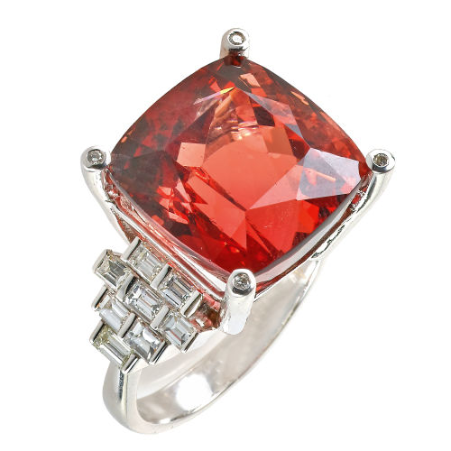 TURMALIN-DIAMANT-RING : (DOBIASCHOFSKY AUKTIONEN AG)