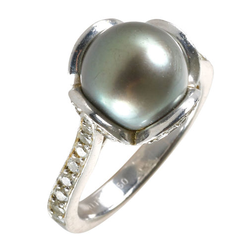 PERLEN-DIAMANT-RING : Louis Vuitton, Paris (DOBIASCHOFSKY AUKTIONEN AG)