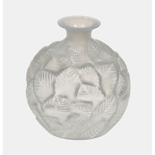 REN� LALIQUE : Vase 'Ormeaux', Wingen-sur-Moder, um 1930 (DOBIASCHOFSKY AUKTIONEN AG)