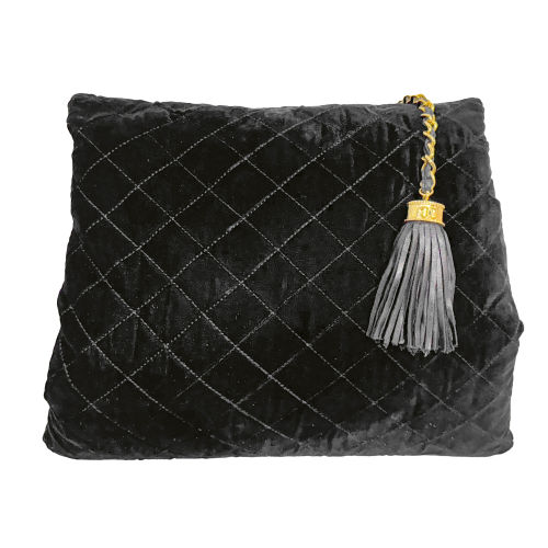 CHANEL : Muff-Tasche, um 1986-1988 (DOBIASCHOFSKY AUKTIONEN AG)