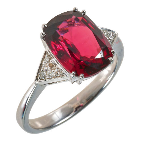 GRANAT-DIAMANT-RING : (DOBIASCHOFSKY AUKTIONEN AG)