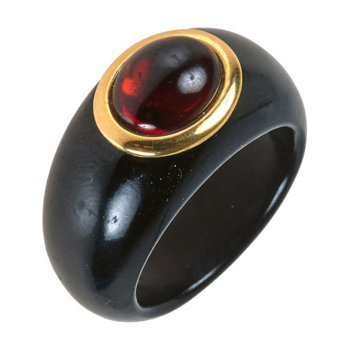 GRANAT-ONYX-RING : (DOBIASCHOFSKY AUKTIONEN AG)
