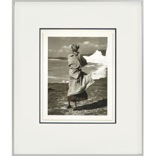 ALBERT WATSON : 'Hester Wentzel at Chalk Cliffs, East Sussex England' (DOBIASCHOFSKY AUKTIONEN AG)