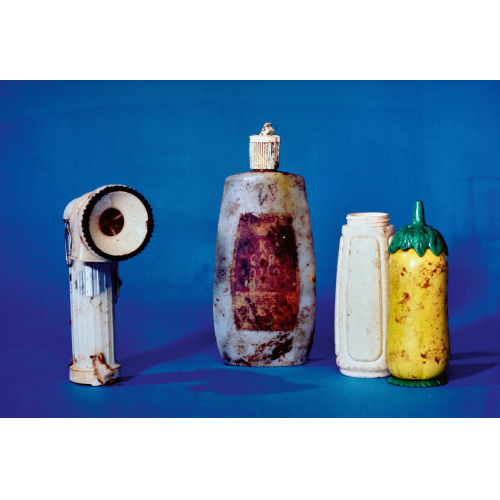 PAUL MCCARTHY : Untitled (Hand Fan & Plastic bottles) (DOBIASCHOFSKY AUKTIONEN AG)