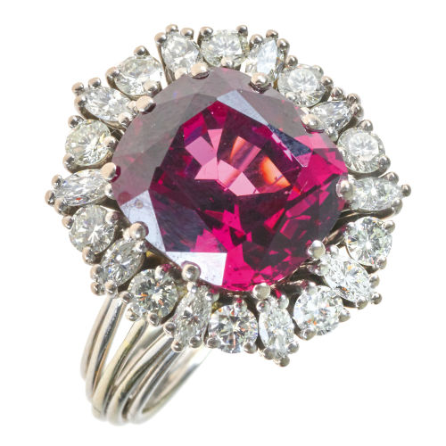 GRANAT-BRILLANT-RING : (DOBIASCHOFSKY AUKTIONEN AG)