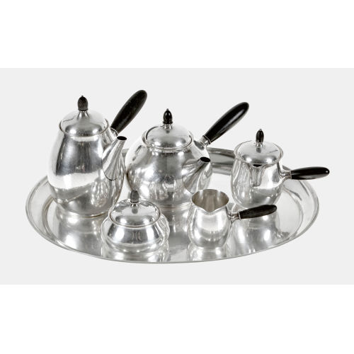 KAFFEE- UND TEESERVICE : D�nemark, 2. H�lfte 20. Jh. (Georg Jensen) (DOBIASCHOFSKY AUKTIONEN AG)