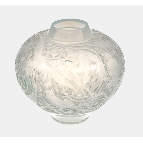 REN� LALIQUE : Vase 'Aras', Wingen-sur-Moder, um 1924-1928 (DOBIASCHOFSKY AUKTIONEN AG)