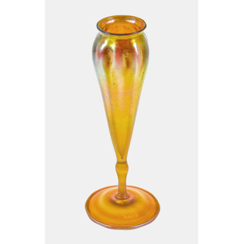 LOUIS COMFORT TIFFANY : Kelchvase, New York, um 1900 (DOBIASCHOFSKY AUKTIONEN AG)