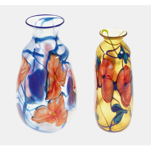 CHARLES LOTTON : Paar Vasen 'Multi Flora', Vereinigte Staaten, 1996 bzw. 1999.<br>(DOBIASCHOFSKY AUKTIONEN AG)