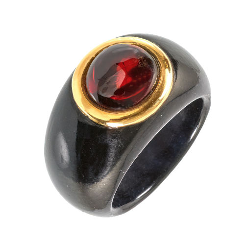 GRANAT-ONYX-RING : (DOBIASCHOFSKY AUKTIONEN AG)