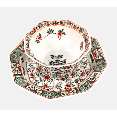KOPPCHEN MIT UNTERTASSE : Qing-Dynastie, China, um 1662-1722 (Kangxi Periode) (DOBIASCHOFSKY AUKTIONEN AG)