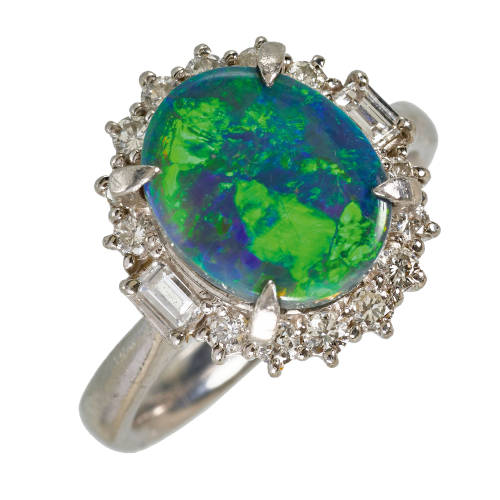OPAL-DIAMANT-RING : (DOBIASCHOFSKY AUKTIONEN AG)