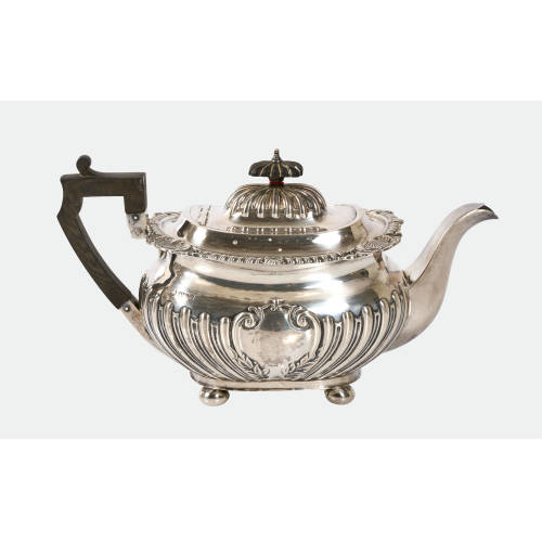 TEEKANNE : Sheffield, 1910 (John Round & Son Ltd.) (DOBIASCHOFSKY AUKTIONEN AG)